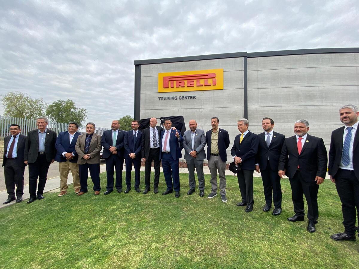 Celebra Pirelli producción de 50 millones de llantas en Guanajuato