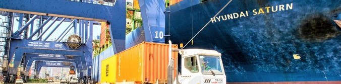 Transporte de carga satura vialidades en Manzanillo y libramiento a Vallarta